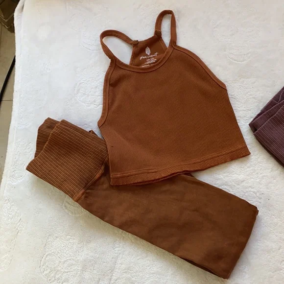 COPY - 🌺free people good karma legging happiness run set - Picture 3 of 10